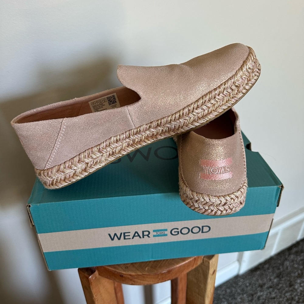 TOMS Women's Shimmering Pink Espadrilles